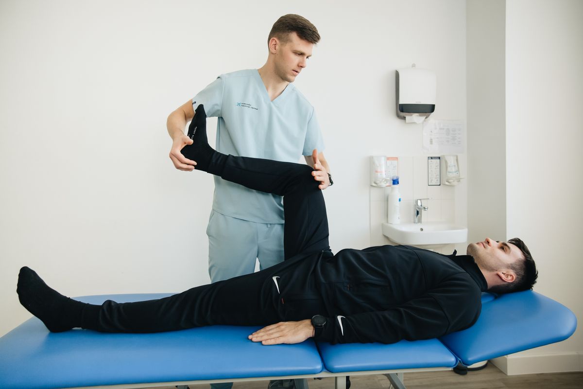 Ciática, patología de columna dorsal y lumbar que tratamos en la clínica