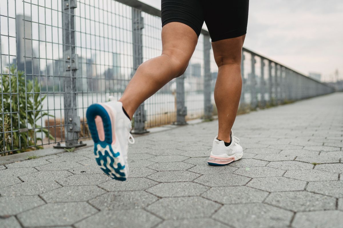 Se puede correr con hernia discal lumbar: cómo volver por fases, patología de columna dorsal y lumbar que tratamos en la clínica
